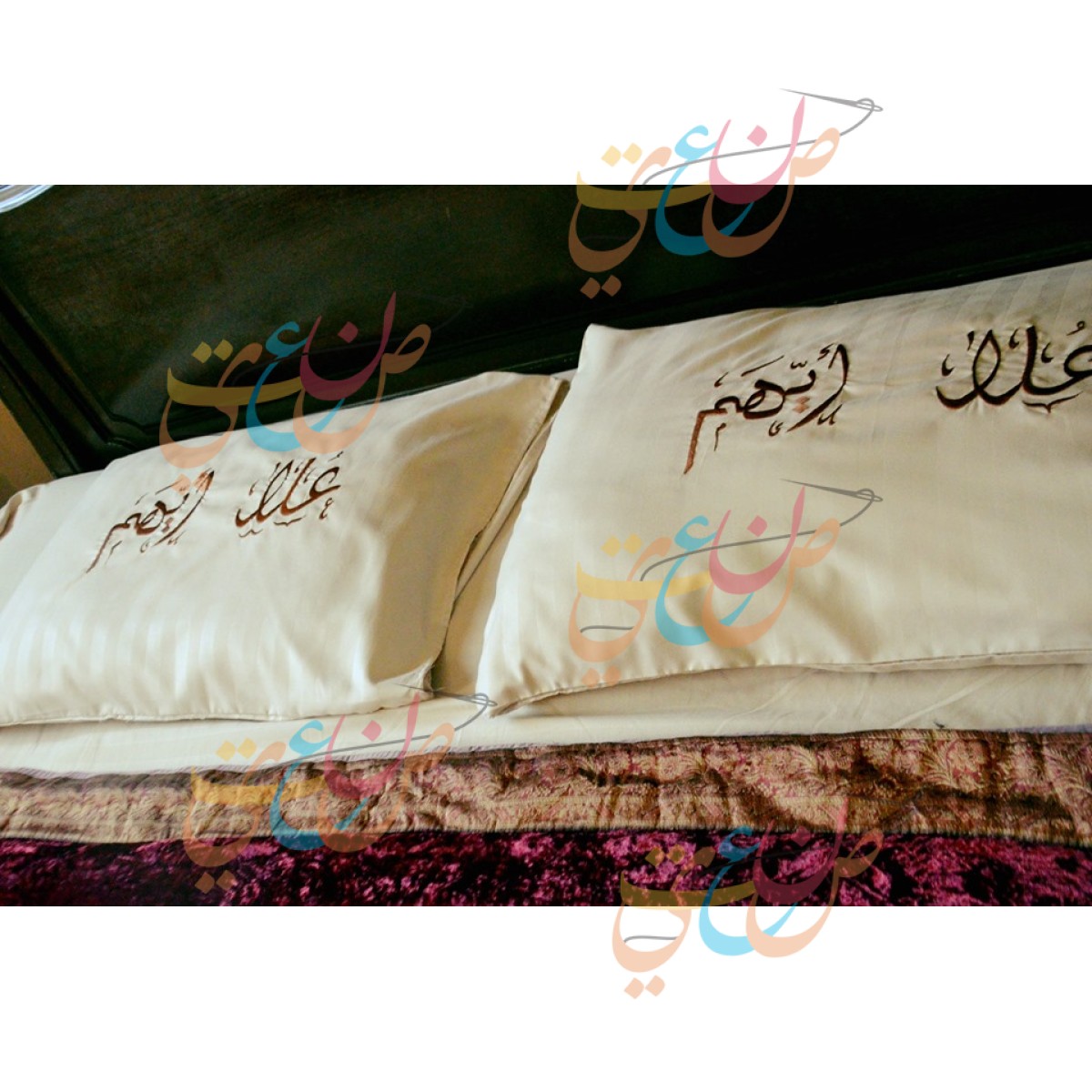 طقم ملاءات أسرّة حسب الطلب - بحجم كينغ - بيج عاجي - 3 قطع -1 غطاء بزوايا مطاطية - و غطاء وساداتان