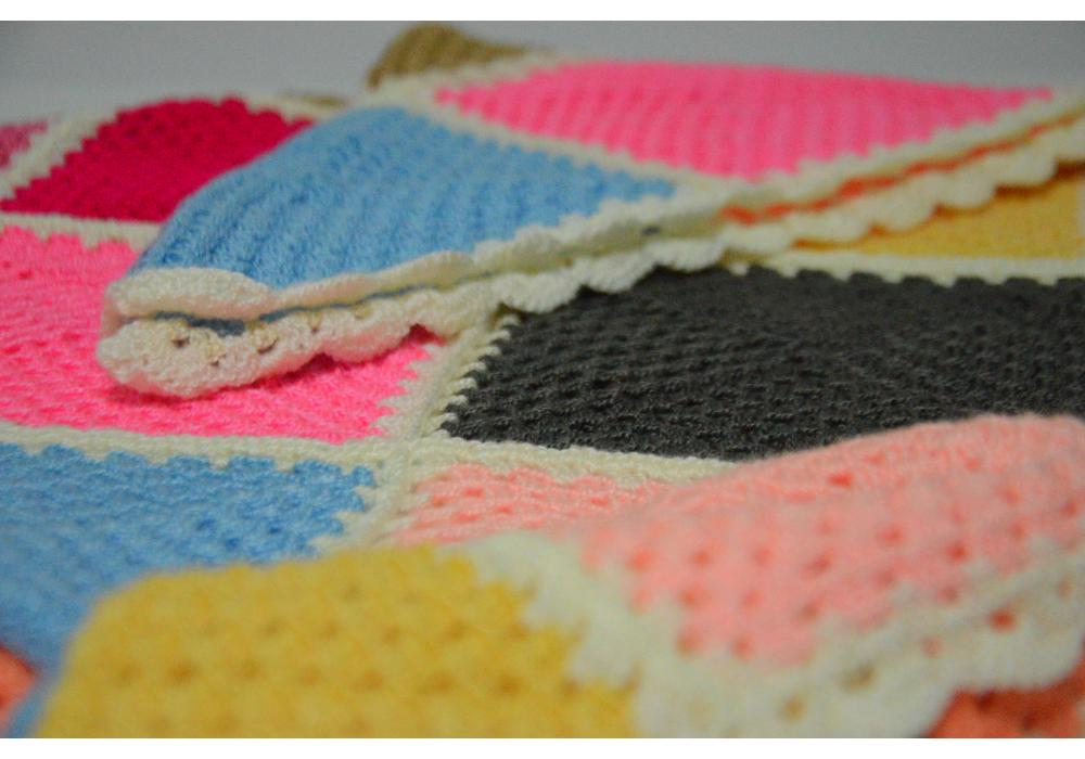 Multi color - Crocheted Blanket