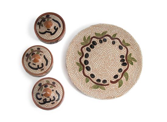 طقم فطور مكون من 7 قطع فخار | صينية واحدة مستديرة | 3 زبادي عميقة مع غطاء